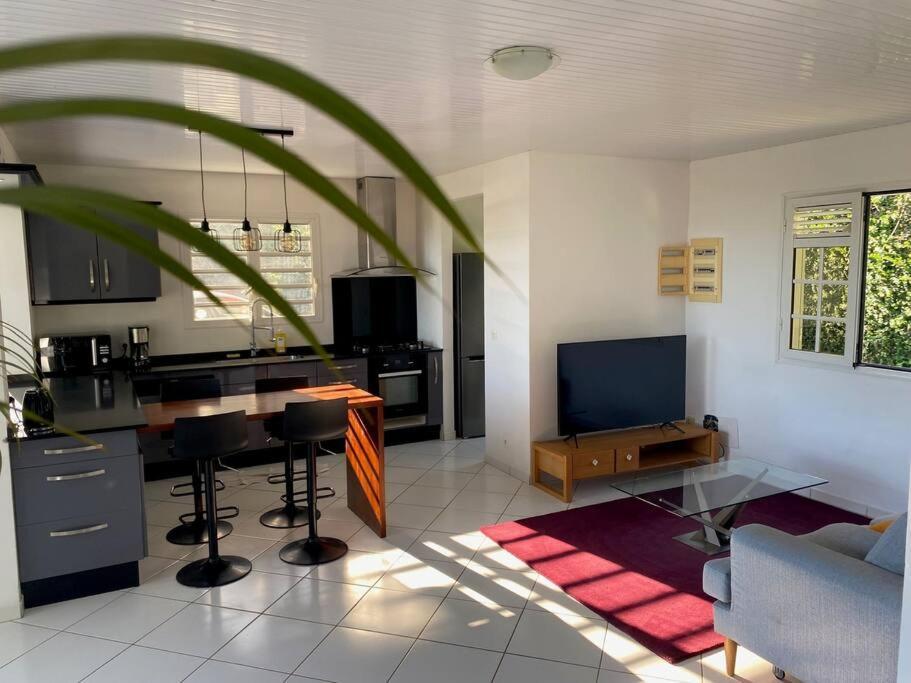 Les Terrasses De Maelle - Jolie Villa F4 Vue Mer Riviere-Salee Ngoại thất bức ảnh